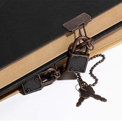 Retro 365 Plain Paged New Year Planner Journal With Lock - Image 13